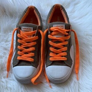 Vision Street wears Canvas lace up Low snekaers size 8.5